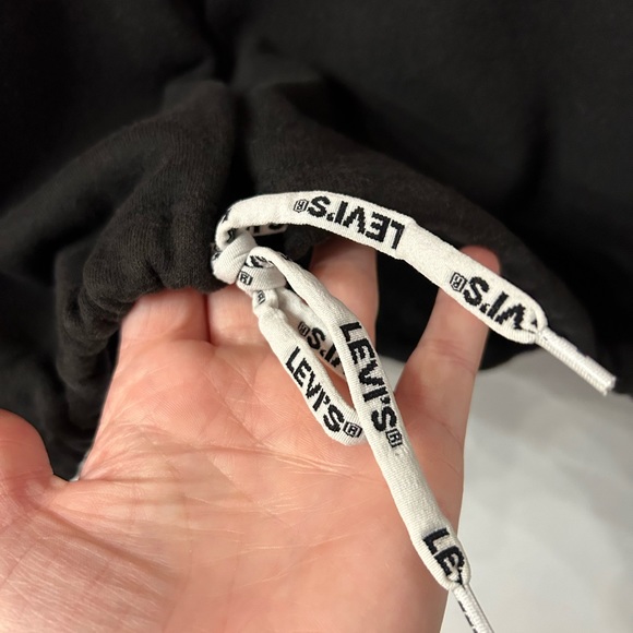 Levi’s XS pull on crew neck crop sweatshirt - Picture 3 of 6